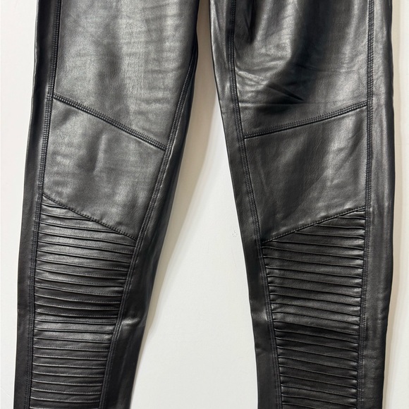 7 For All Mankind M, Faux Leather Skinny Pants, Tiny Pleats on Legs, NWT - Picture 6 of 12